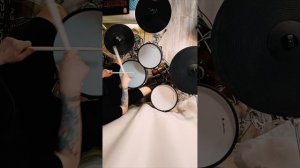 The Rasmus-Creatures of chaos |DRUMCOVER|🥁
#rock #Rasmus #drums #cover #drumcover
#барабаны #кавер