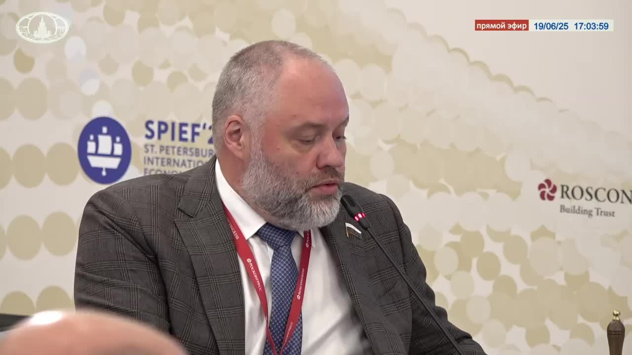 🔴 #ПрямойЭфир: Участие официального представителя МИД России Марии Захаровой на сессии ПМЭФ-2025
