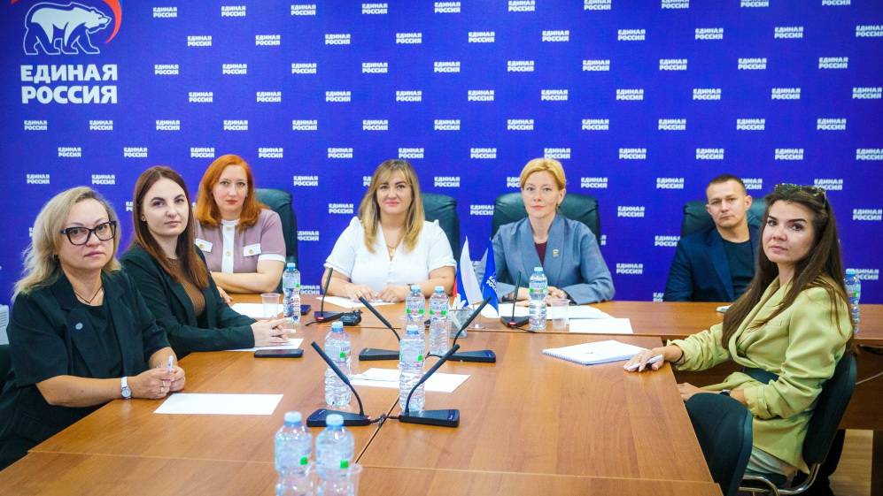250619 Семьи югорских военнослужащих проходят образовательную программу «Жизнь после Победы»