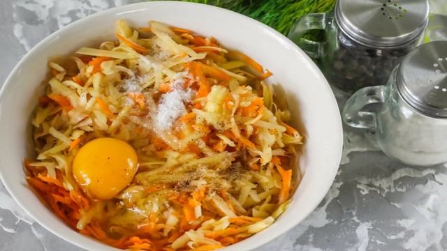 Картофельные драники с морковью