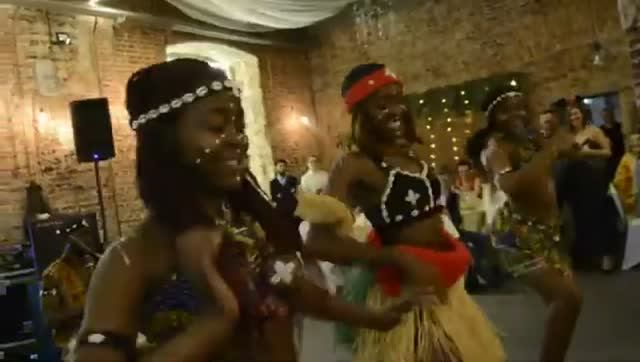 ШОУ БАБКУ Корпоративный новогодний праздник в Центре города - Хаянис Холл