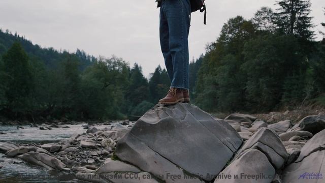 В голове остаётся только ритм и бескрайняя природа - Strawberries -- Brock Tyler -- Us