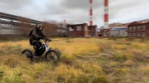 Полноприводный электрофэтбайк с мотор-колесами разных типов Charger 2x2 hybrid