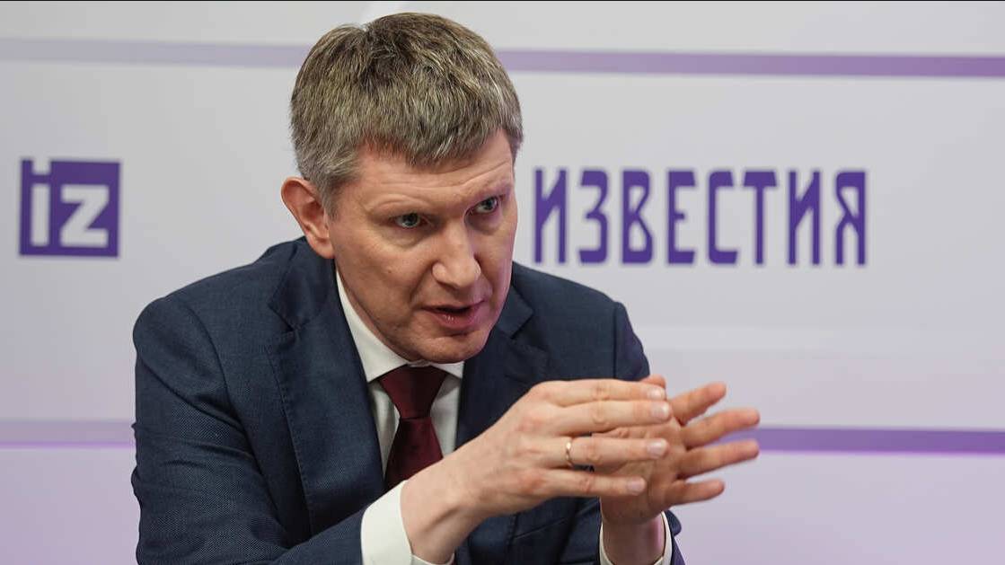 Глава ВТБ оценил заявление Решетникова о близкой рецессии