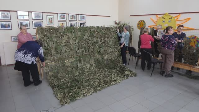 Плетение маскировочных сетей в с. Сырейка
