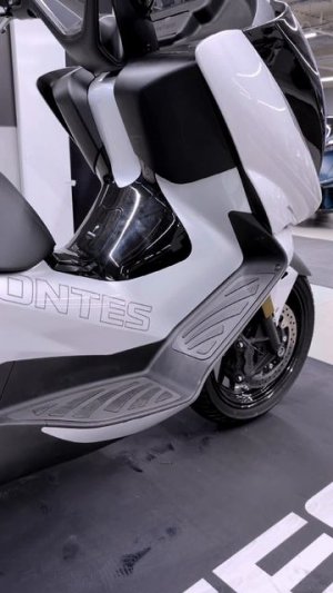 Топ-5 фишек максискутера ZONTES 350E