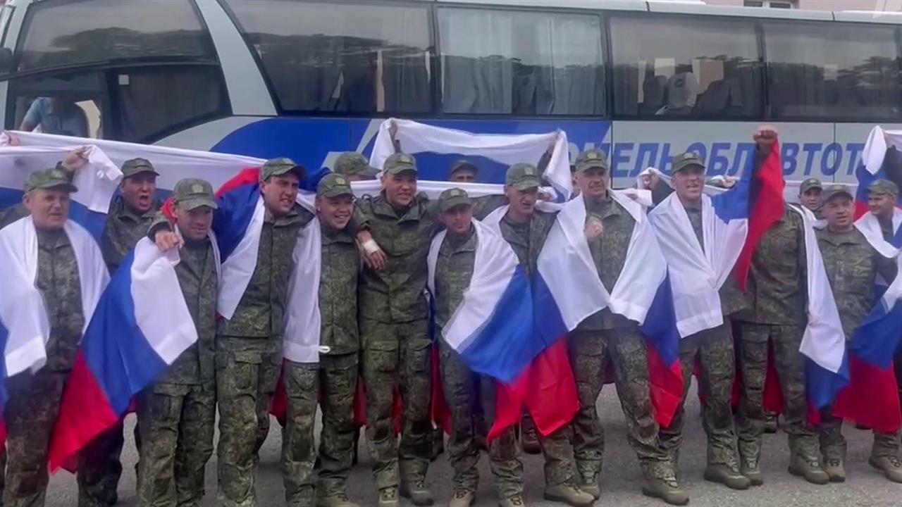 Из плена возвращена группа российских военнослужащих