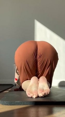 Relaxing At Home Yoga Routine #stretching #yoga #short #shorts #hotyoga