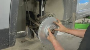 Замена тормозных дисков и колодок VW Tiguan в АТЦ "РЕЙН"