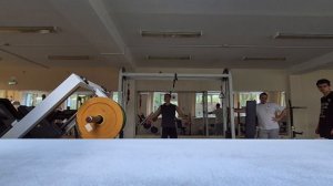 Классная тренировка с друзьми в качалке
Тренировочный прогресс)