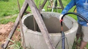 Ст. Волок. Грязная вода из-за отсутствия донного фильтра и рваных швов. podkapaev.ru