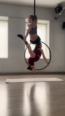 Aerial Hoop Duo Воздушное кольцо дуэт