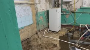 НАША СТРОЙКА ДЕНЬ ВТОРОЙ, УДАРНО ПОРАБОТАЛИ, МОЖНО И ОТДОХНУТЬ ／ ЖИЗНЬ ПЕНСИОНЕРОВ В ДЕРЕВНЕ