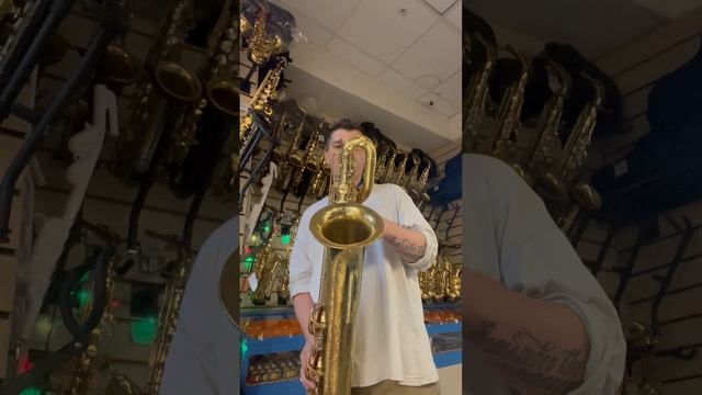 Баритон саксофон Yamaha YBS 41 смотреть онлайн