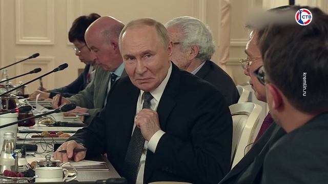 Владимир Путин о легитимности встречи с Зеленским