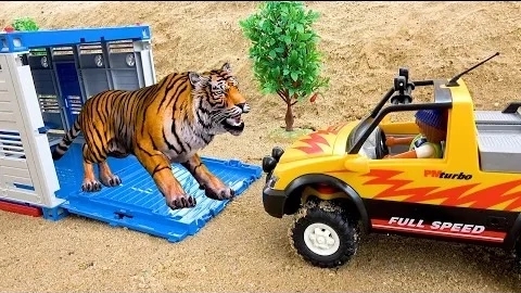 Полицейская машина для спасения пострадавших в аварии автомобилей toys