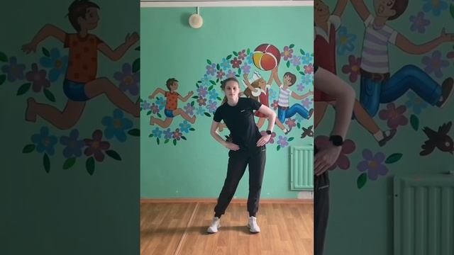 Утрення зарядка для детского оздоровительного лагеря "Юность"