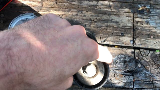 Отличие исправного ролика приводного ремня от изношенного.