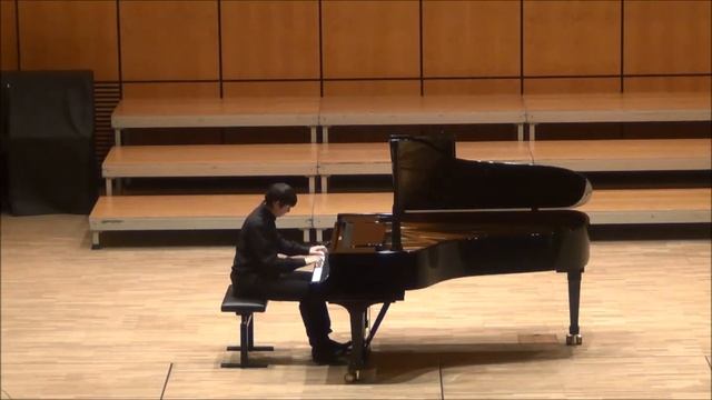 Бах Прелюдия и фуга d moll WTC 1, Гайдн Соната Es-dur исп. Сергей Фомин смотреть онлайн