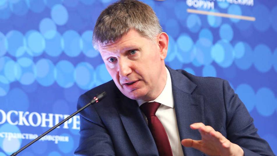 Решетников: ужесточение финансовых условий создает риски для роста экономики