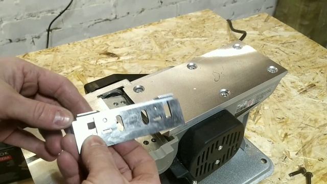 Замена ножей рубанка. Точная настройка ножей рубанка Интерскол Р-110 смотреть онлайн
