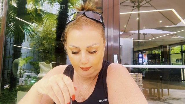 День 5 отдых Сочи) Завтрак) Кучканар забыла как её 10 мужиков с воздушного шара снимали) Её монолог