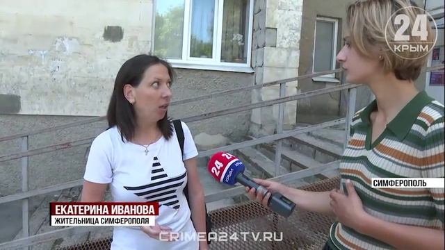 Жители одной из многоэтажек Симферополя жалуются на обрушение фасадной плитки
