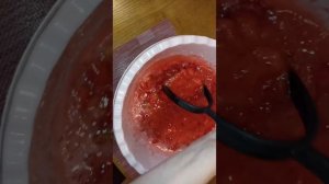 клубника 🍓в сахаре 🧊в собственном соку🧃😋