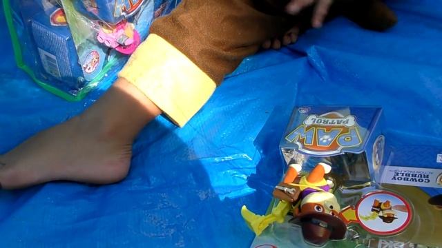 Рома и Диана КЛАД ДЛЯ ГОНЩИКА - Игрушки Трансформеры PAW Patrol