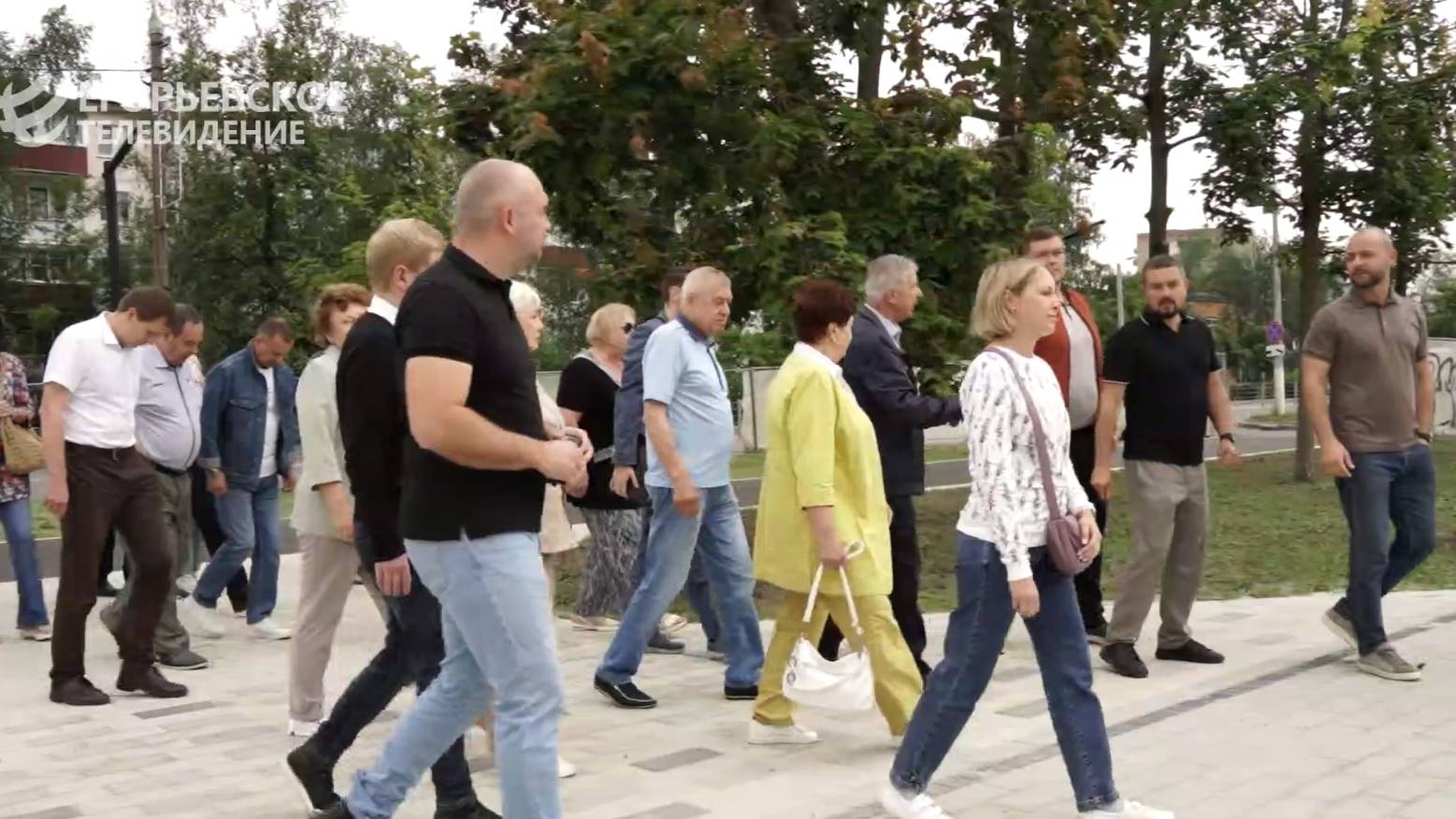 В рамках выездного заседания депутаты оценили ход работ по благоустройству города.