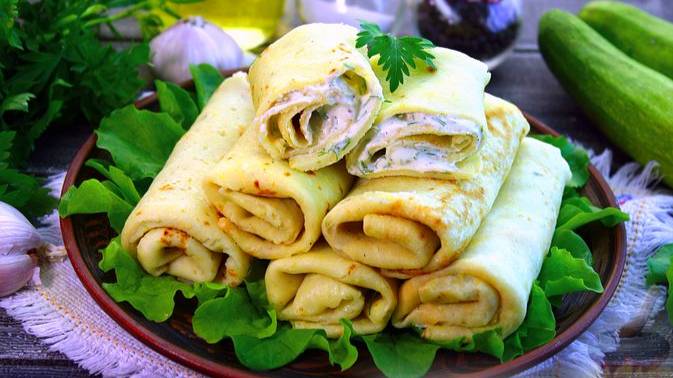 Вкуснее кабачковых оладий. БЛИНЧИКИ ИЗ КАБАЧКОВ С ЧЕСНОЧНЫМ СОУСОМ
