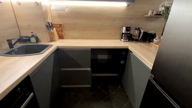 Карамзина 8