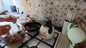 Домик у Церкви Сельская жизнь. Варю обед. Произошла Неприятность но не страшная