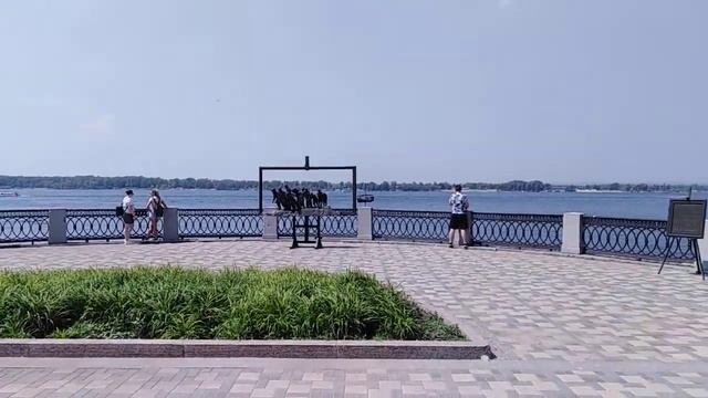 У фонтана в Самаре смотреть онлайн