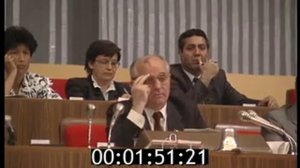 Борис Ельцин выходит из КПСС