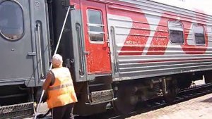 Мойка вагонов на вокзале Ростов-Главный