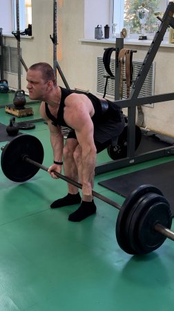 Попытка потянуть в становой тяге 140 кг