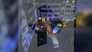 Двухлетний ребенок выпал из окна десятого этажа в Петербурге