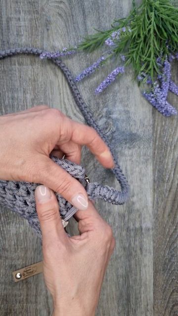 Связала идеальный чехол для телефона! 🧶 В субботу научу и вас – сохраняйте пост!