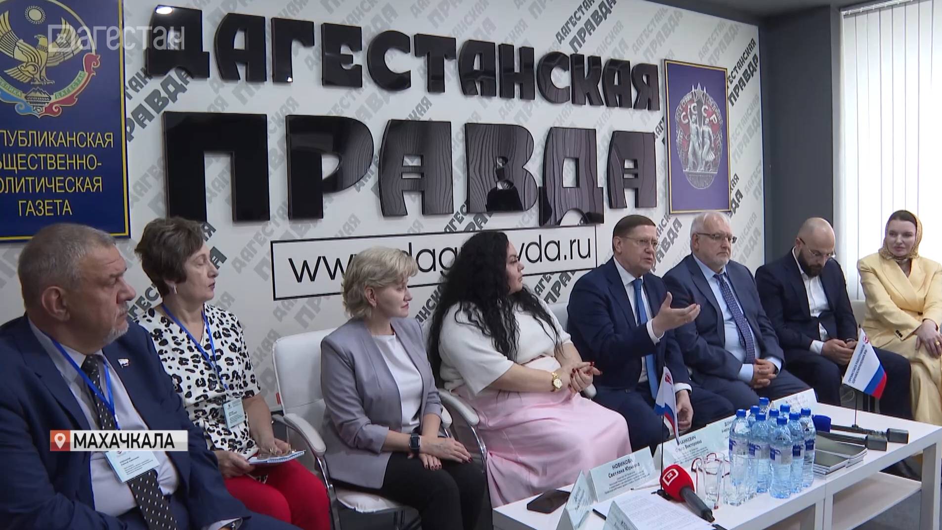Минздрав РФ и Профсоюз в формате живого общения провели пресс-конференцию