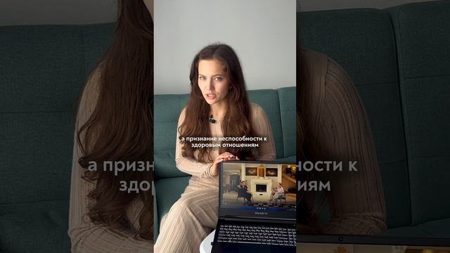 Гогунский демонстрирует крайне прямолинейный и категоричный стиль речи.