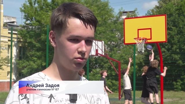 У двух школ в Московском районе появились современные многофункциональные спортплощадки