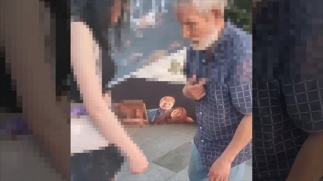 ‼️Пенсионер на коленях просил прощения у девушки за поцелуй в Подмосковье‼️