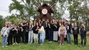 В традициях уверенность и сила