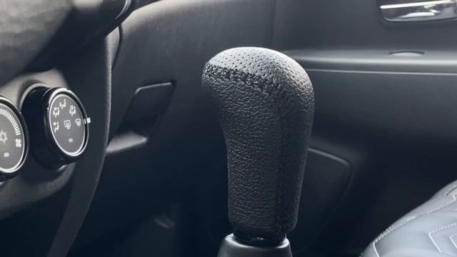 Mitsubishi Outlander 3. Перетяжка руля и ручки кпп