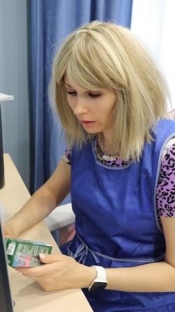когда встретила одноклассницу на работе! кто прав?