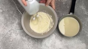 КАК ПРИГОТОВИТЬ КРЕМ ДЛЯ ТОРТА ИЗ МАСЛА И СЛИВОК? Вкусный, стабильный, для декора и прослойки!