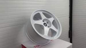 Topwheels GT06 18 9.0J вес 9,5kg White