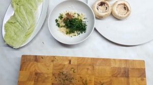 Грибы, фаршированные орехами и сыром