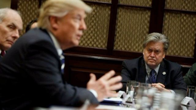 Стив Бэннон предостерегает Трампа от войны с Ираном, — пишет журнал Moment. 

Стив Бэннон призвал